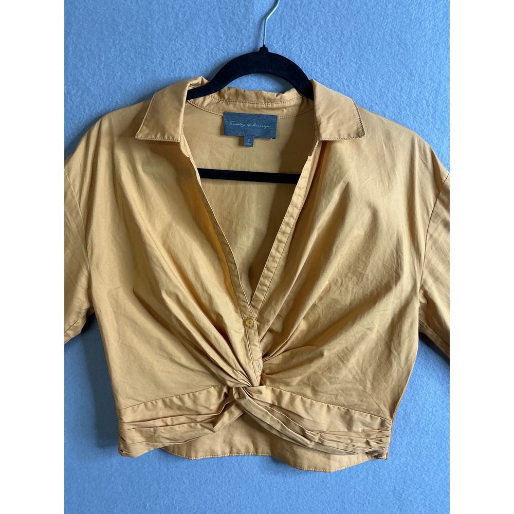 Sunday in Brooklyn Top Women's Small Twist Front Top Cropped‎ Collared Blouse